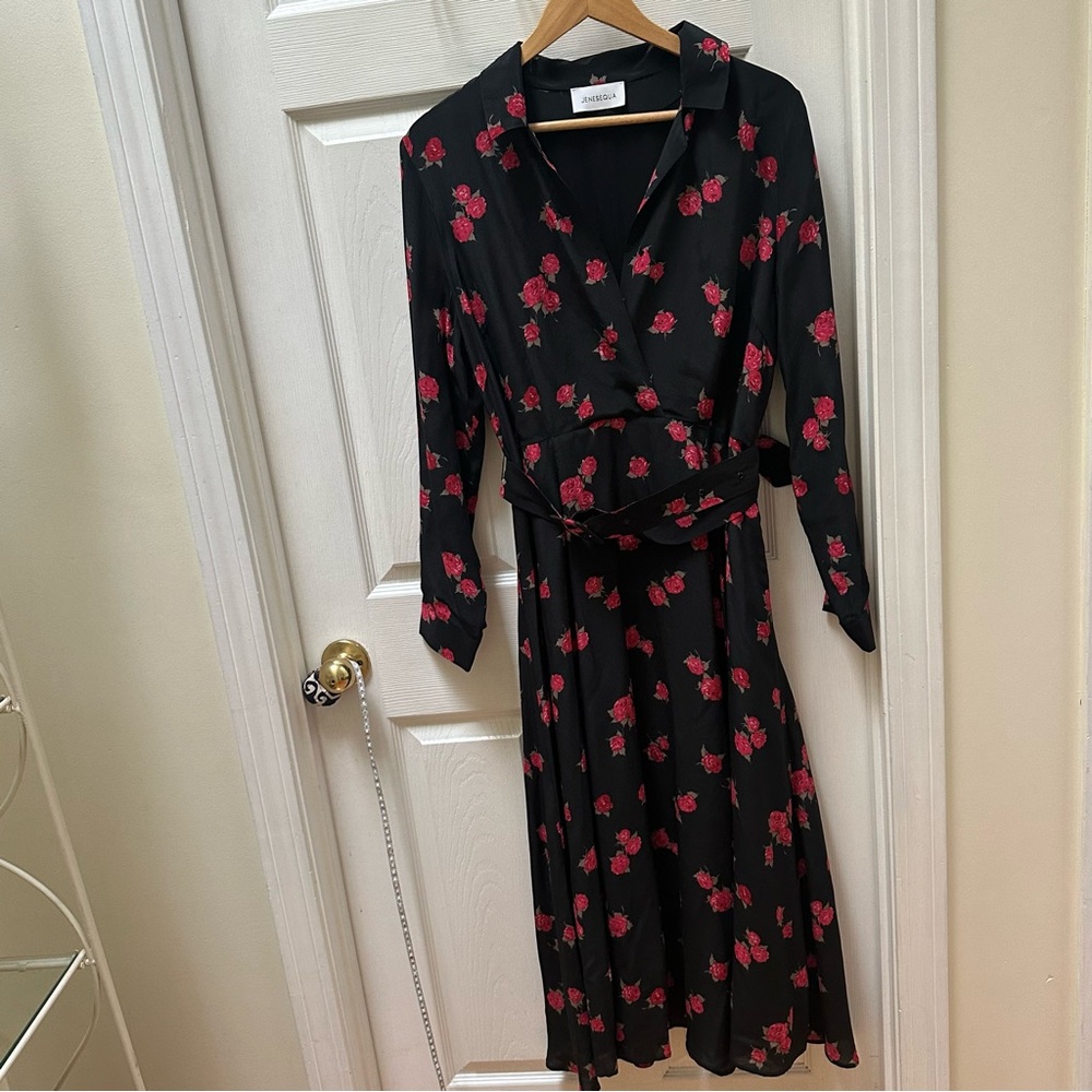 JENESEQUA Bastia Roses Floral Black red Dress Mulberry Silk collared shirt dress - Picture 4 of 16